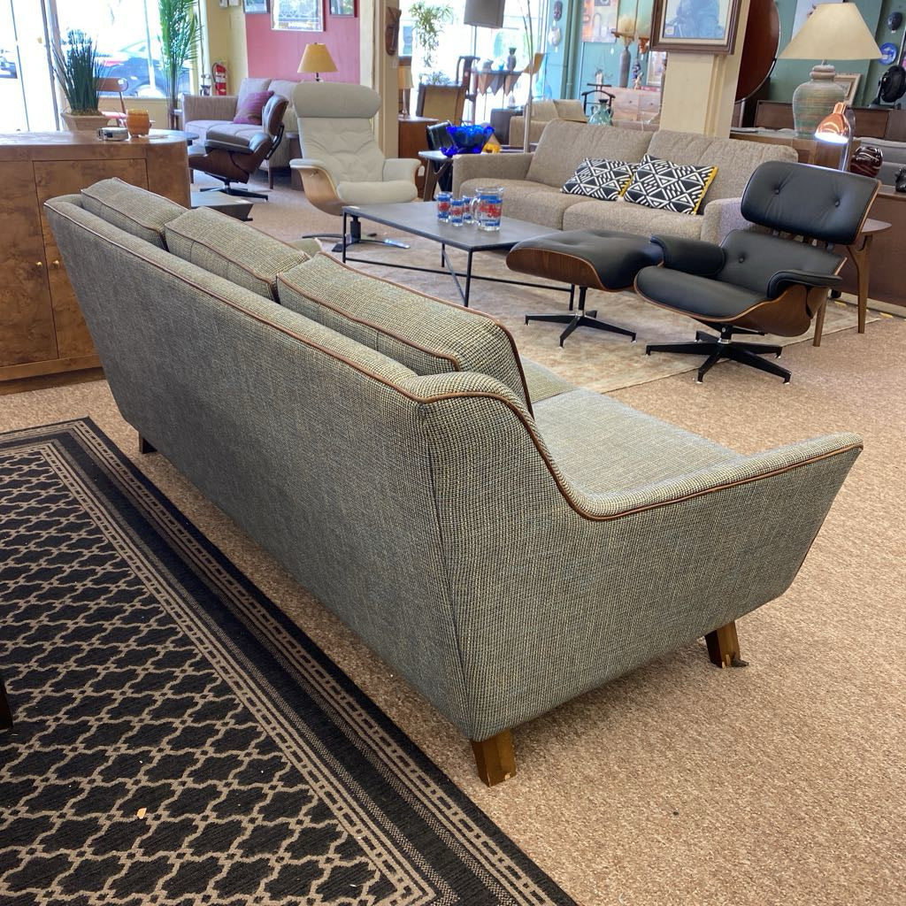 JOYBIRD MCM Style Tweed Button Tufted Sofa (AS IS) U SOFAS
