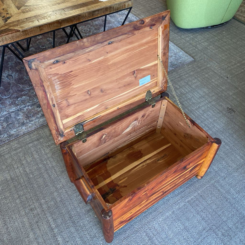 Tiny Wood Chest (AS IS) C TRUNKS