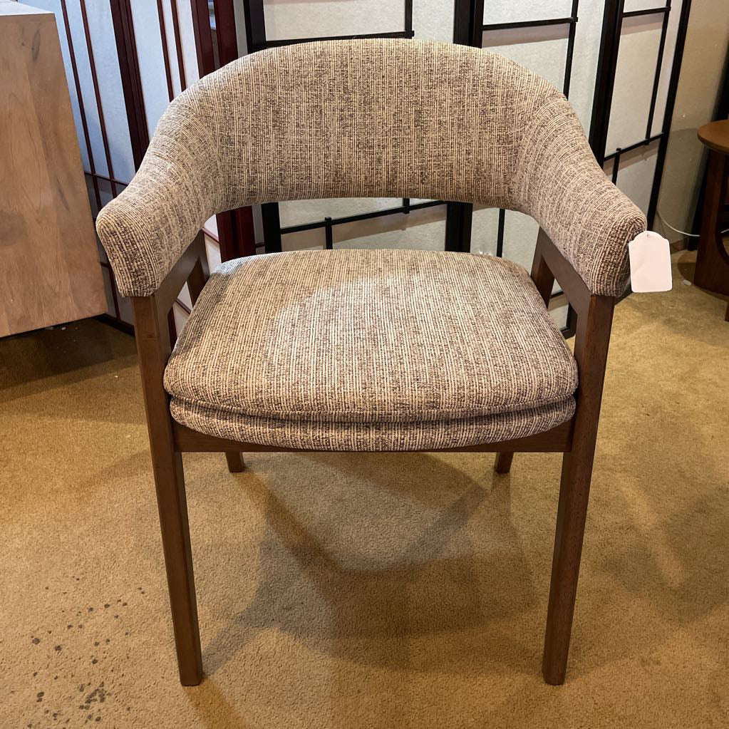 Hunter Arm Chair C DINING CHAIRS