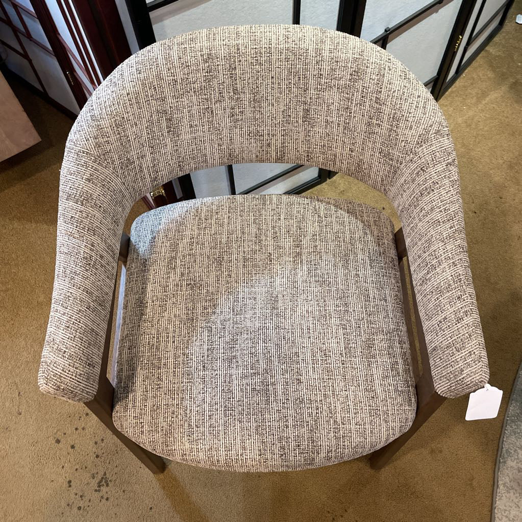 Hunter Arm Chair C DINING CHAIRS