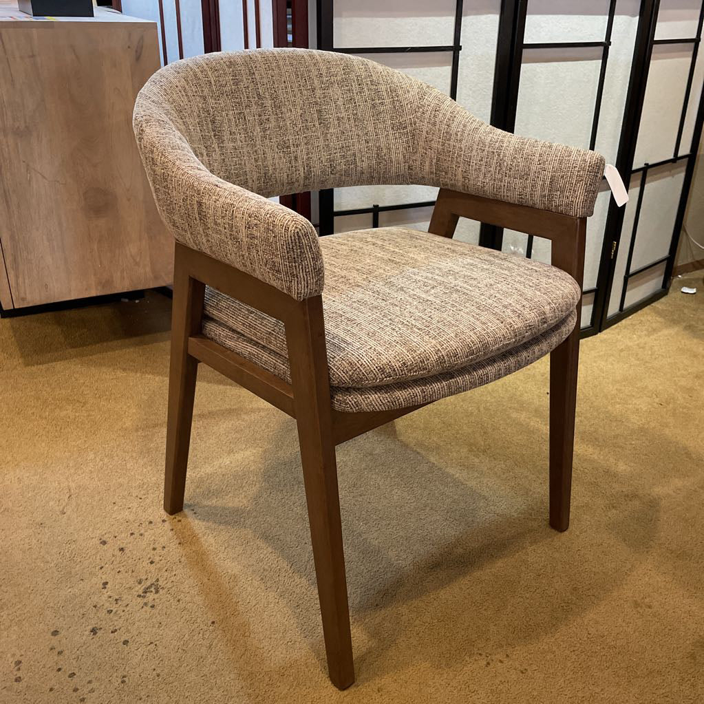 Hunter Arm Chair C DINING CHAIRS