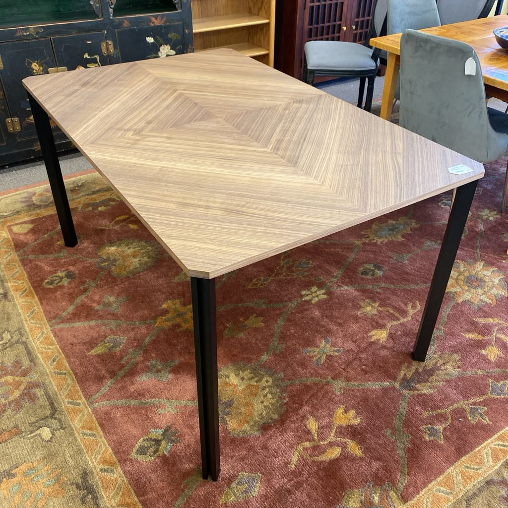 Kasala Riley Table