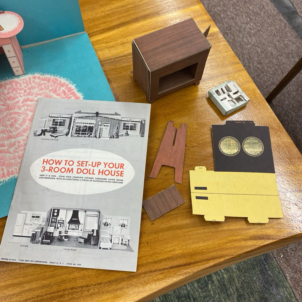 Mid Century Fold Out Doll House Kit (AS IS)
