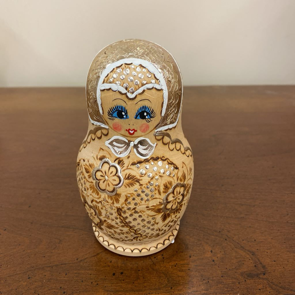 Metallic Accents Nesting Dolls