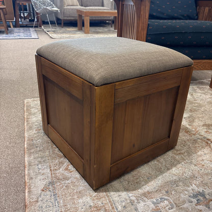 Broadernest 5pc Coffee Table w/ Storage Stools