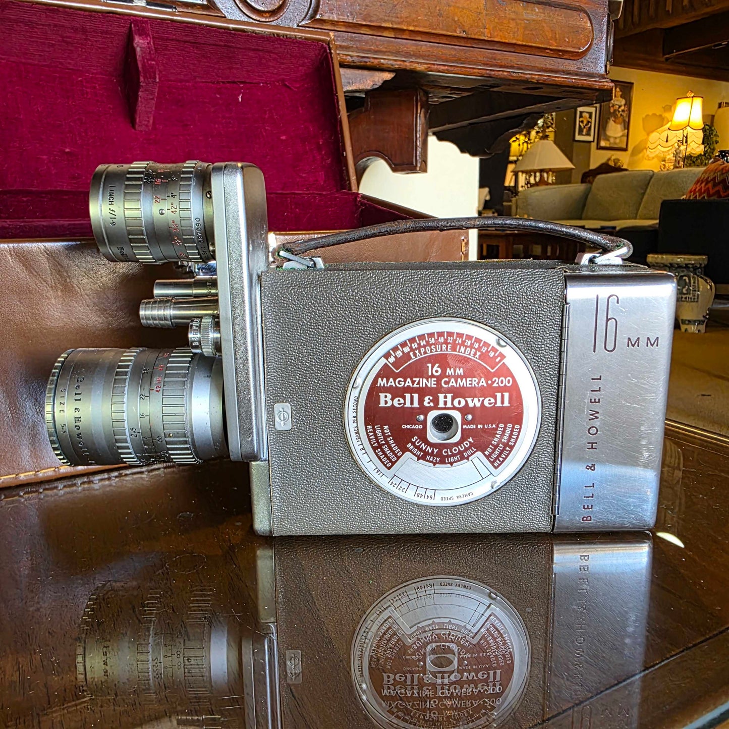 Vint. Bell & Howell 16mm Movie Camera w/ Case OPERATIONAL
