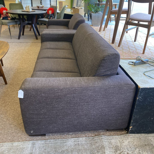 NATUZZI Dark Taupesque Tweedish Sofa