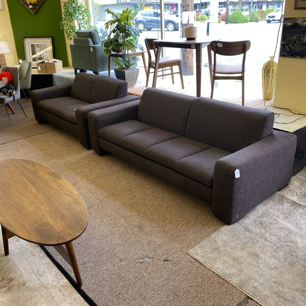 NATUZZI Dark Taupesque Tweedish Studio Size Sofa