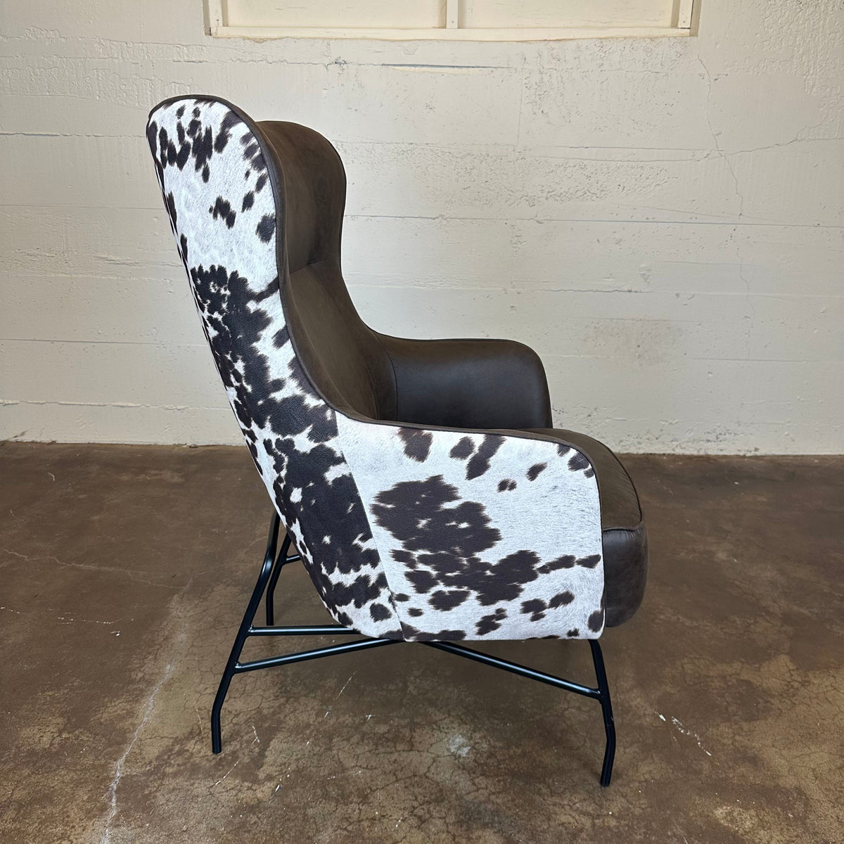 Holstein Accent Chair U ACCENT CHAIRS