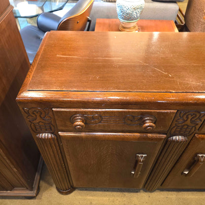 Vintage Charming Oak Buffet