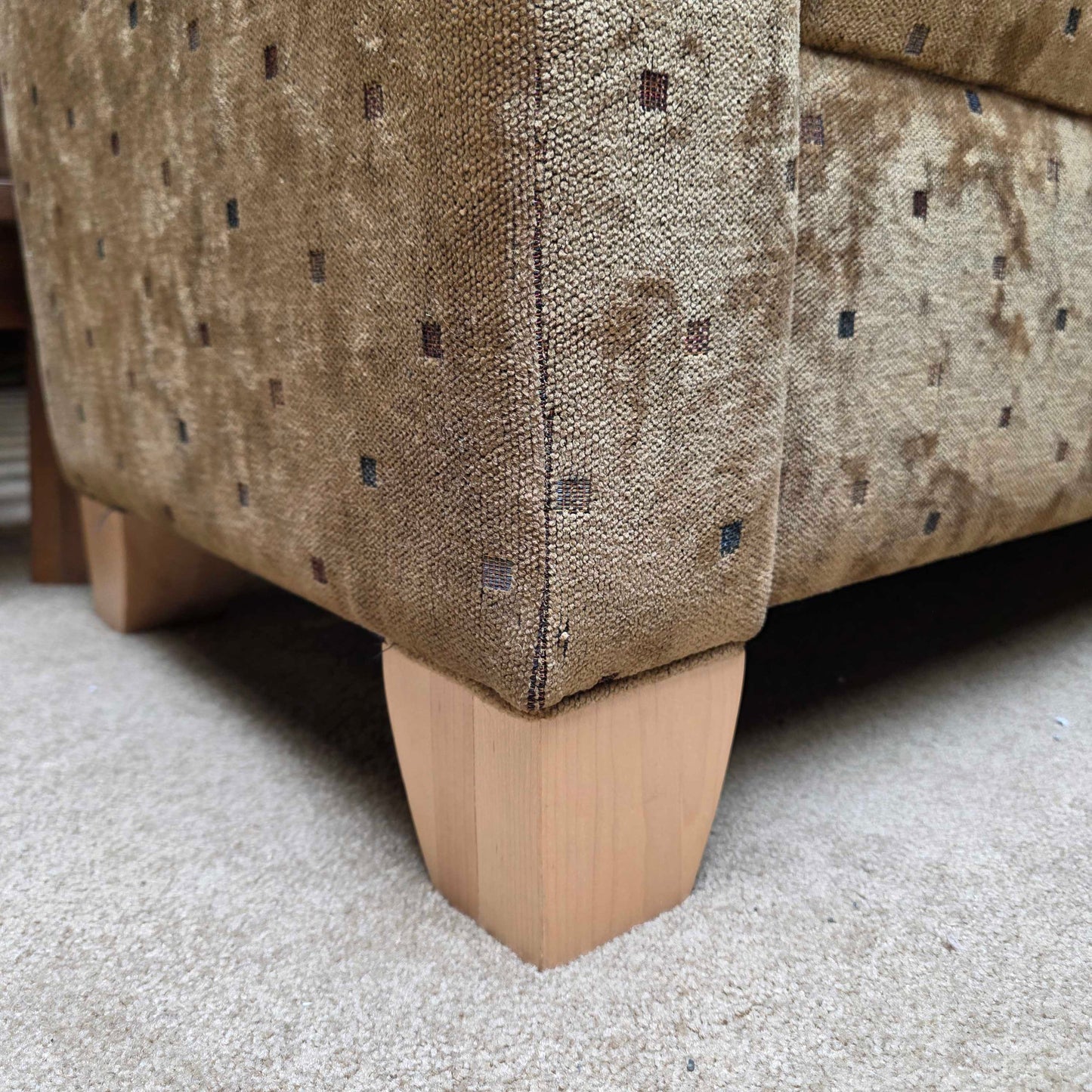 Bronze Small Comfy Checkered Bench