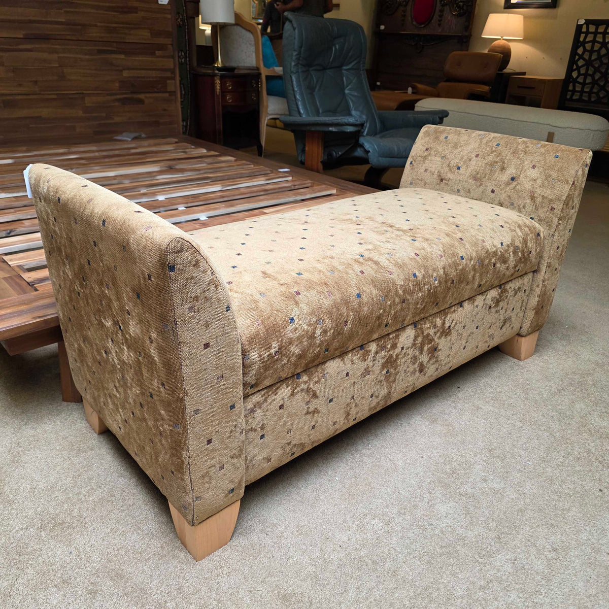 Bronze Small Comfy Checkered Bench