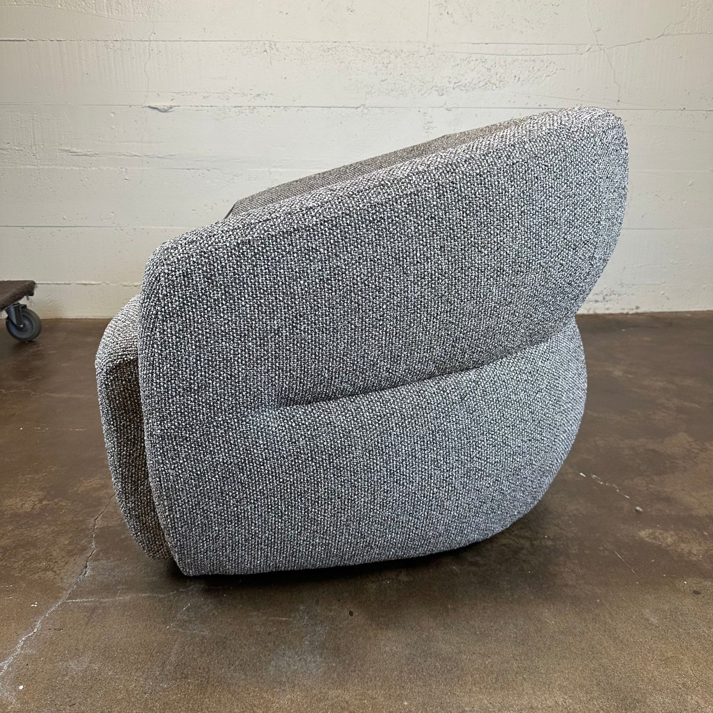 Palena Earth Swivel Arm Chair