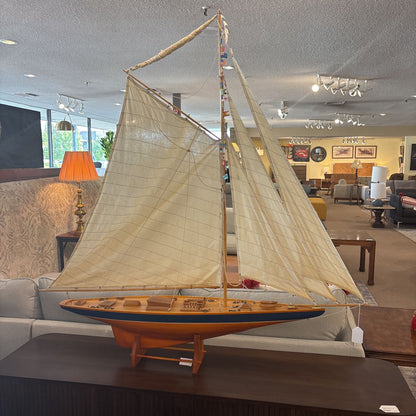 J Class Model Racing Boat