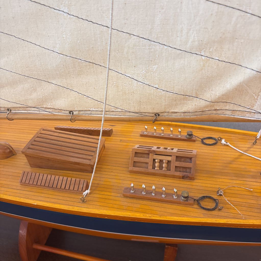 J Class Model Racing Boat