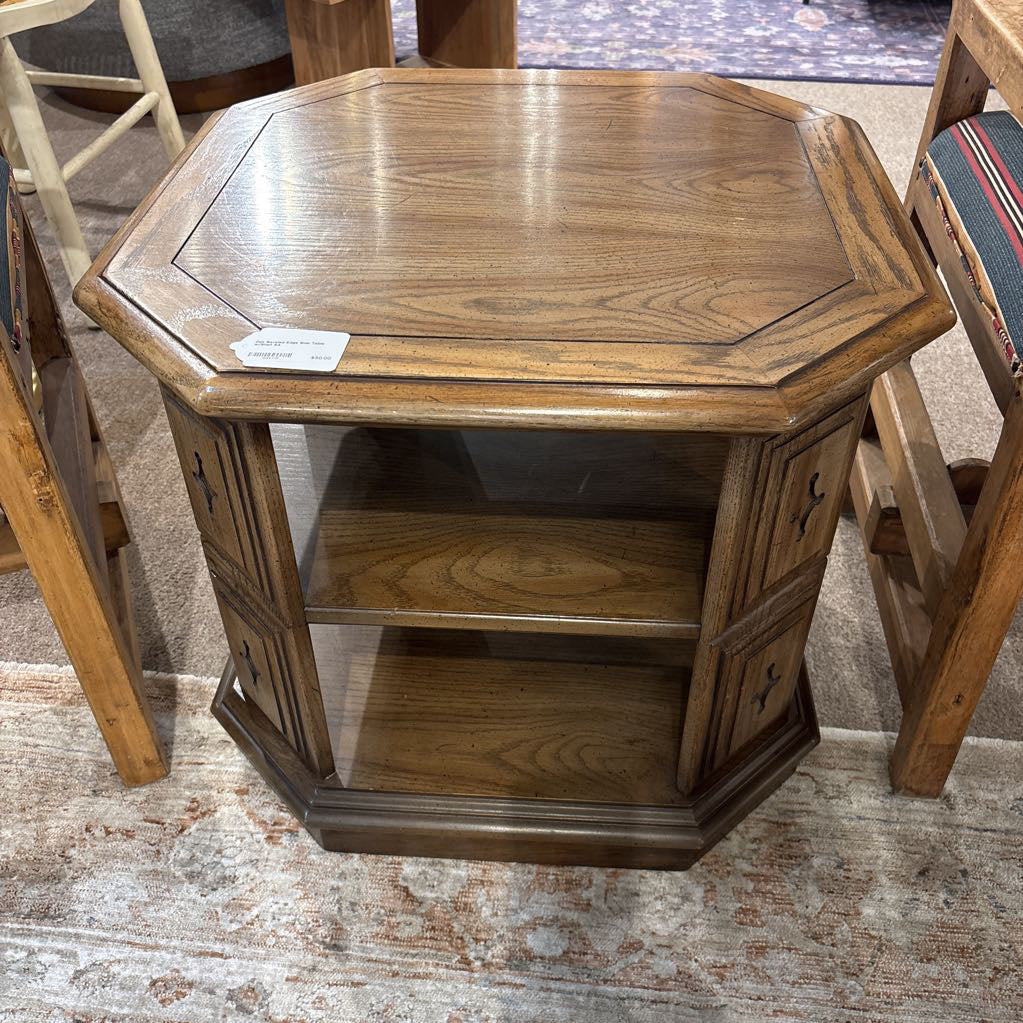 Oak Beveled Edge Side Table w/Shelf