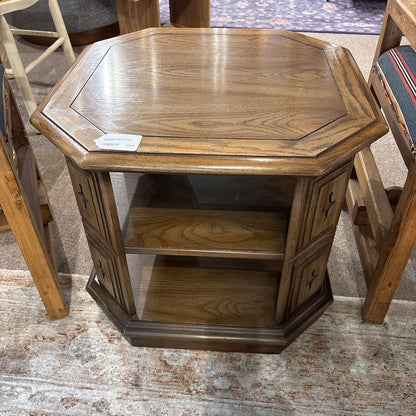 Oak Beveled Edge Side Table w/Shelf