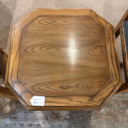 Oak Beveled Edge Side Table w/Shelf