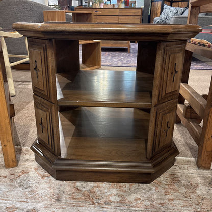 Oak Beveled Edge Side Table w/Shelf