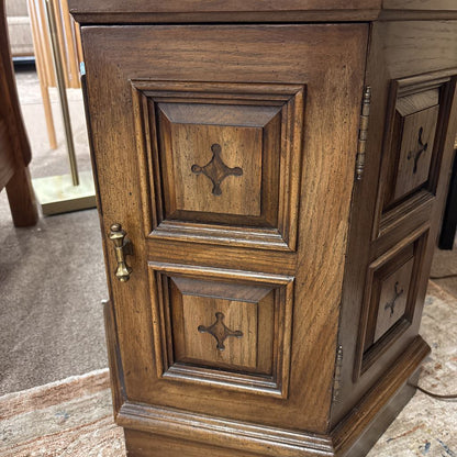 Oak Beveled Edge Side Table w/Door