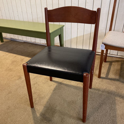 MC Black Vinyl Seat Dining Chair C DINING CHAIRS