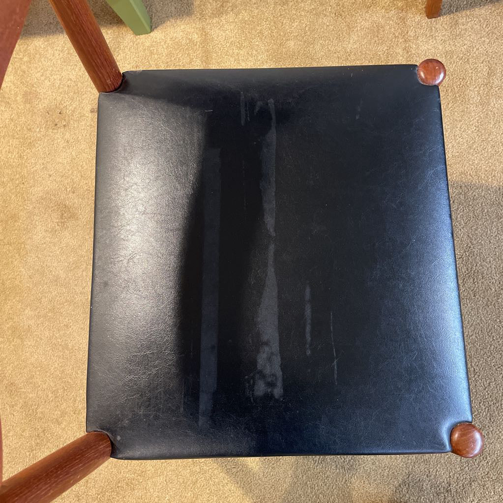 MC Black Vinyl Seat Dining Chair C DINING CHAIRS
