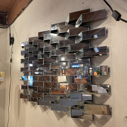 Geometric Faceted Mirror