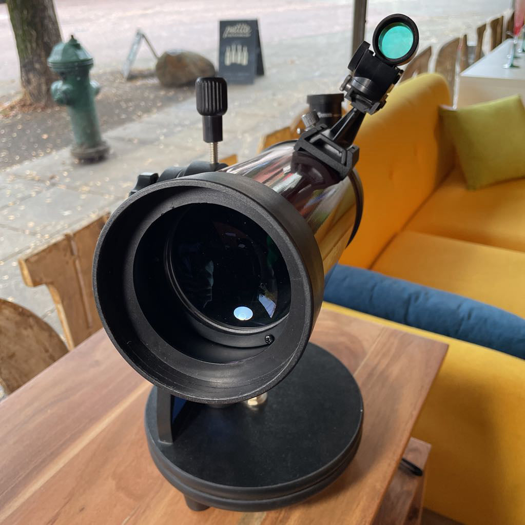 Orion EZII Telescope--Comes with 1 additional Lens