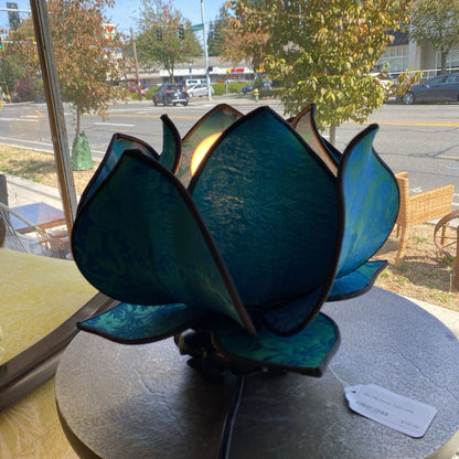 Blue Silk Flower Table Lamp