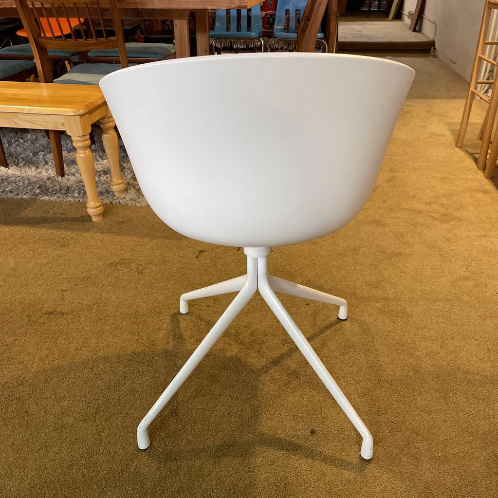 Hay AAC20 Smooth White Curved Shell Dining Chair SET OF 6 C DINING TABLES