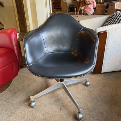 Herman Miller Molded Grey Leather Office Chair C OFFICE CHAIRS