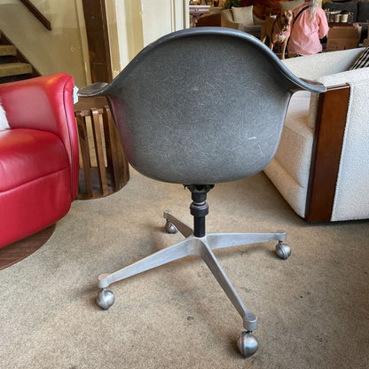 Herman Miller Molded Grey Leather Office Chair C OFFICE CHAIRS