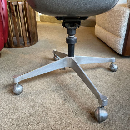 Herman Miller Molded Grey Leather Office Chair C OFFICE CHAIRS