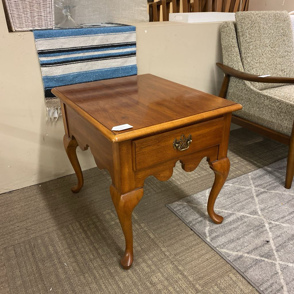 Rectangular Queen Anne Style Side Table w/Drawer