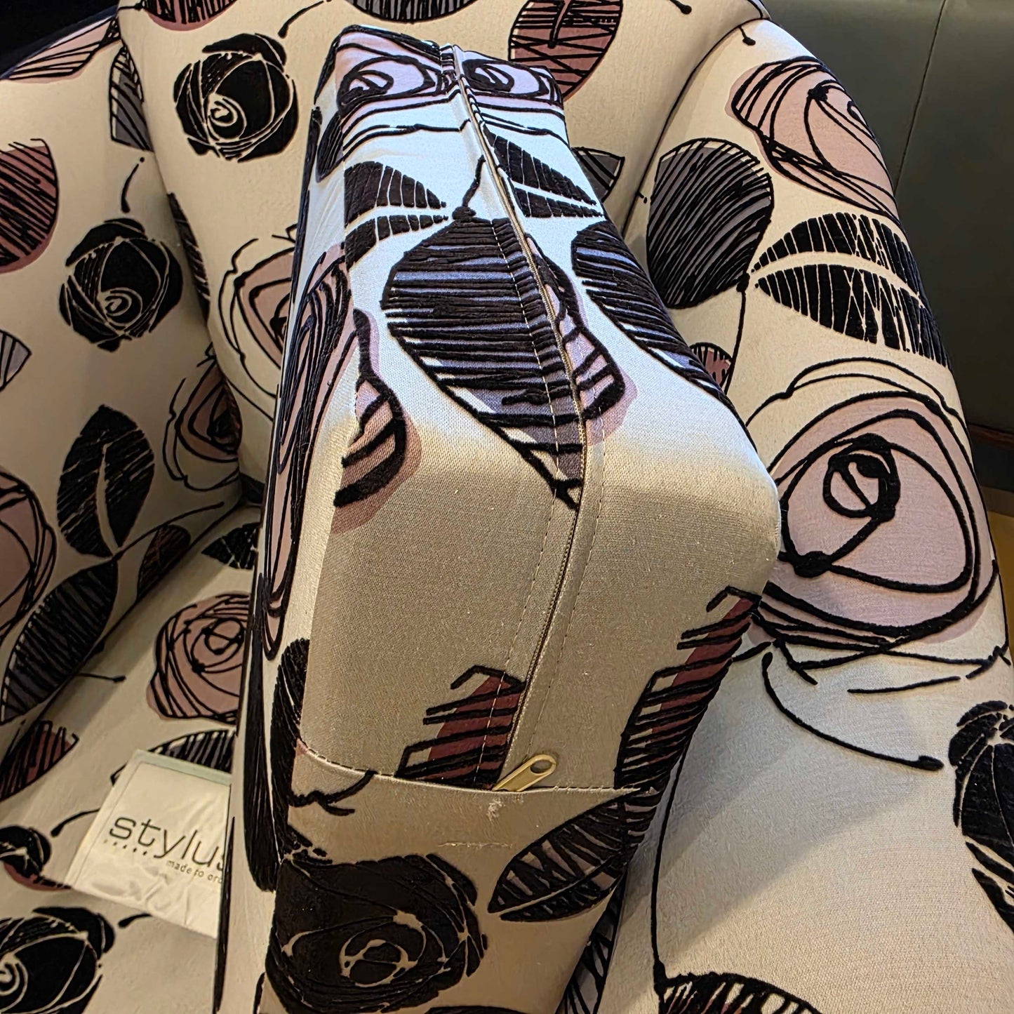 Purple Roses Sketch Design Barrel Glider Chair