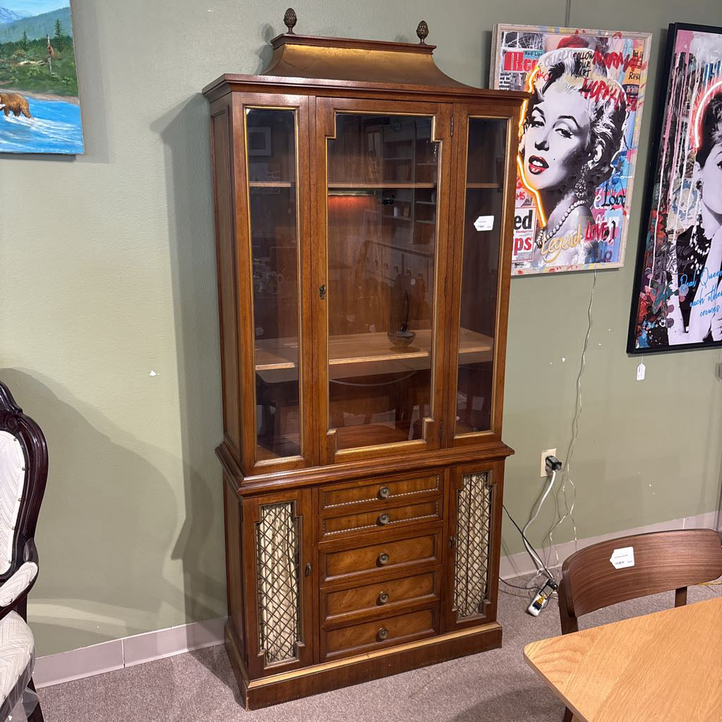 Vintage Vitrine