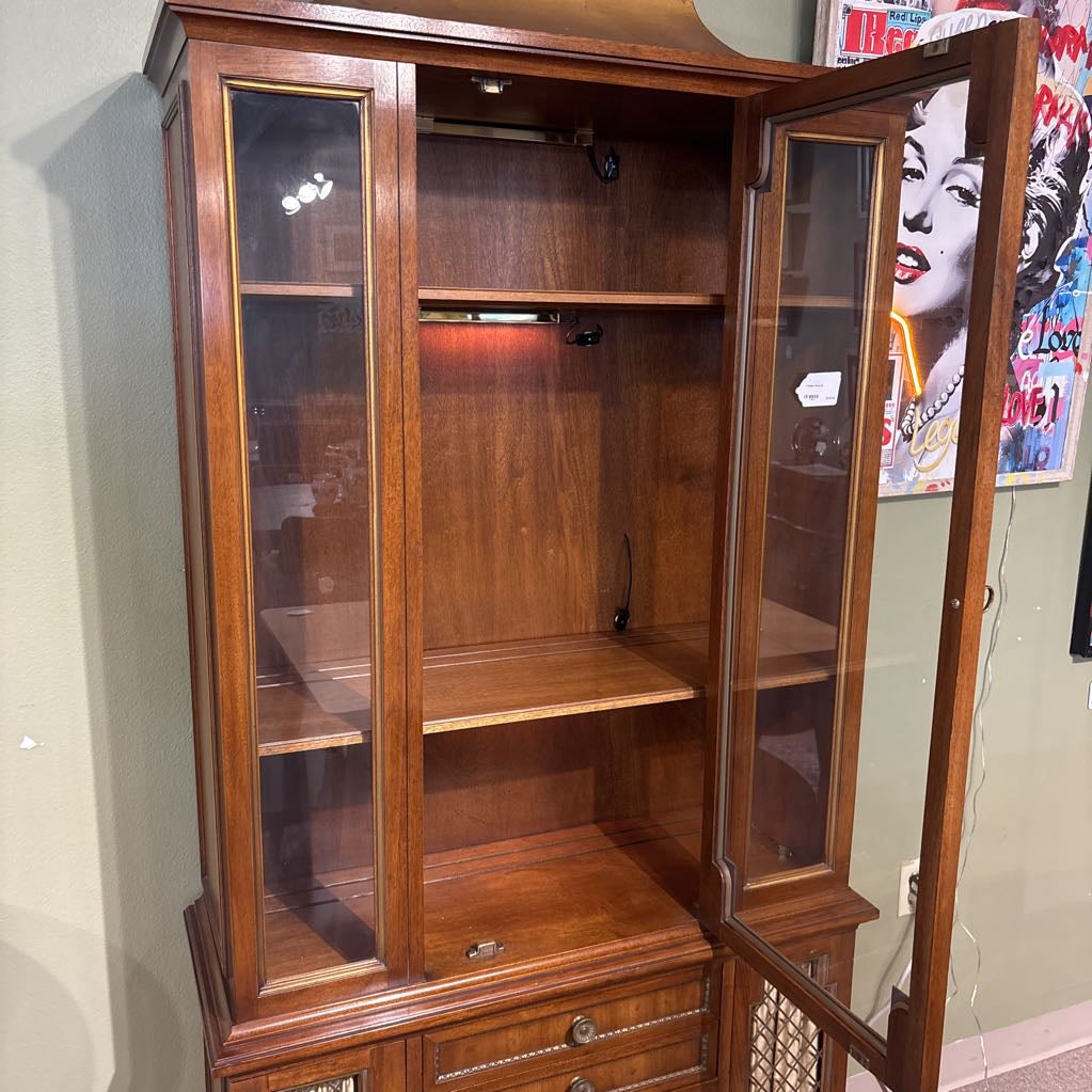 Vintage Vitrine