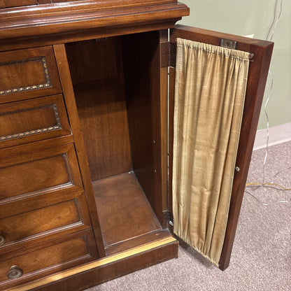 Vintage Vitrine