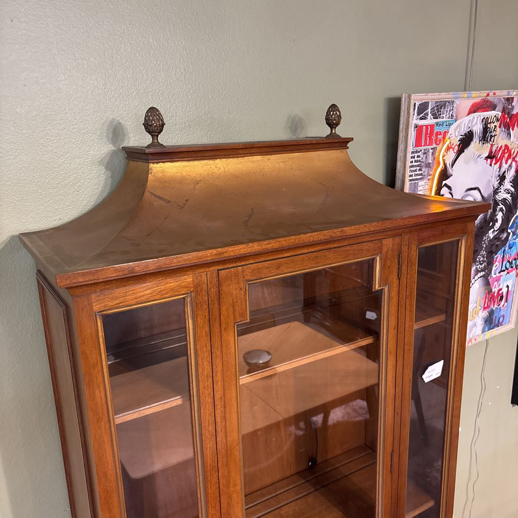 Vintage Vitrine