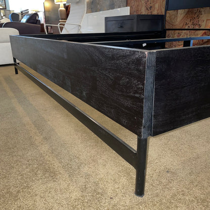 Pottery Barn Warren Black Wood & Metal King Platform Bed C BED FRAMES