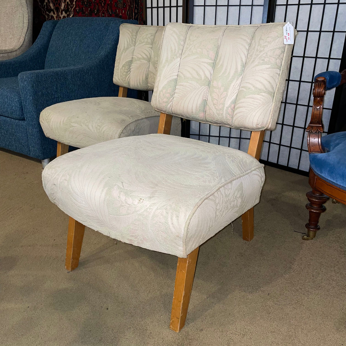 Cream Floral Patterned Accent Chair U ACCENT CHAIRS
