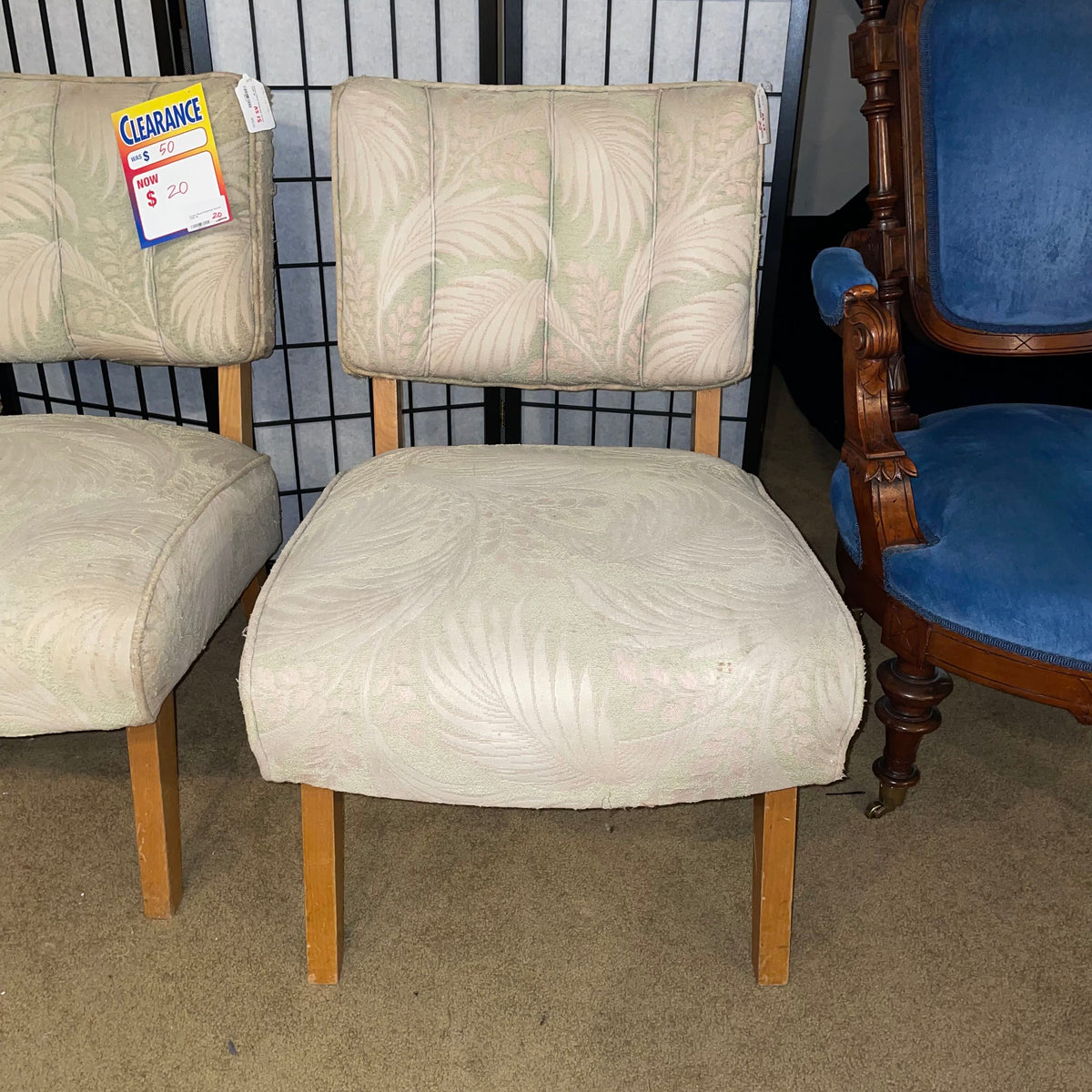 Cream Floral Patterned Accent Chair U ACCENT CHAIRS
