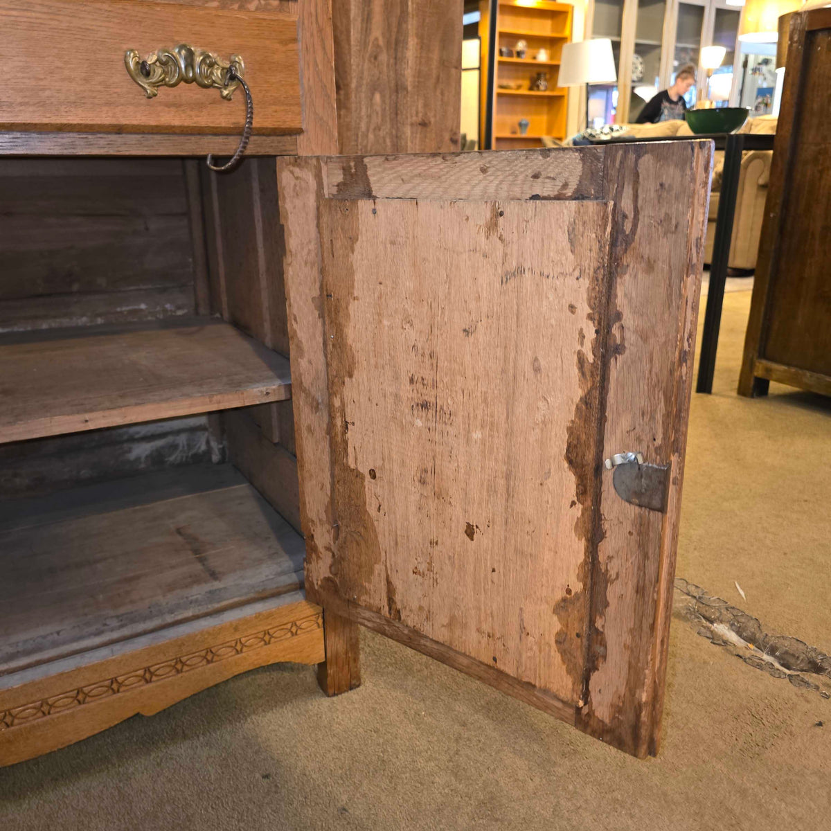 Antique Oak Carved Detail Hutch *No Key*