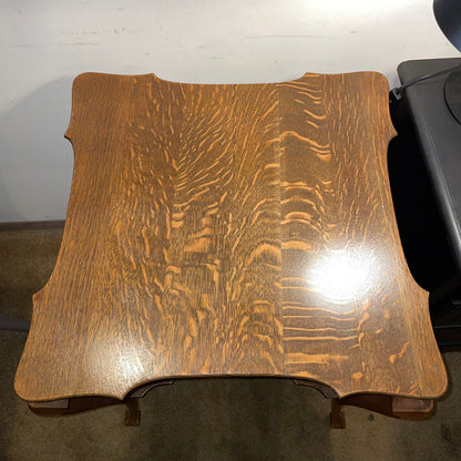 Quartersawn Oak Cabriole 2 Tier End Table