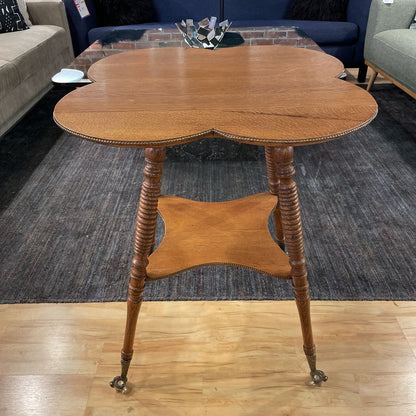 Oak Two Tier Clover Shaped End Table C SIDE TABLES