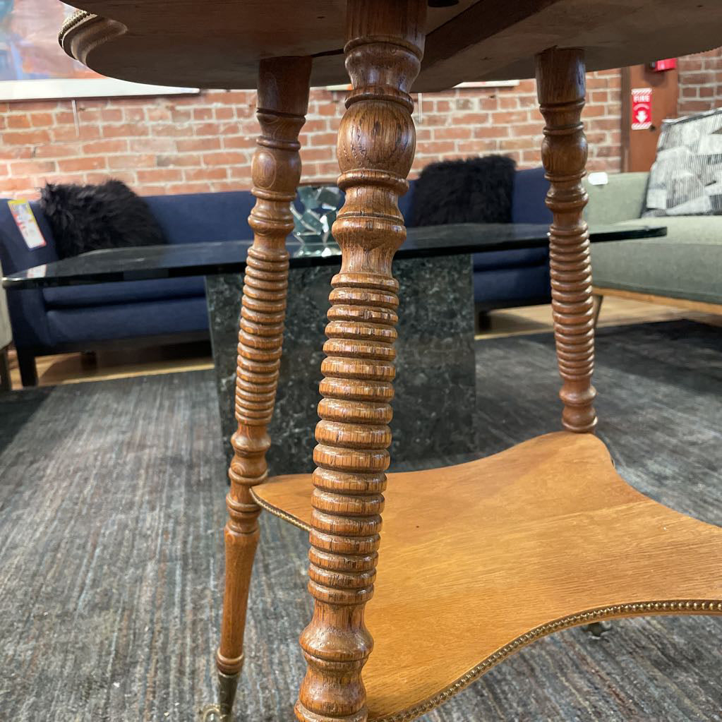 Oak Two Tier Clover Shaped End Table C SIDE TABLES