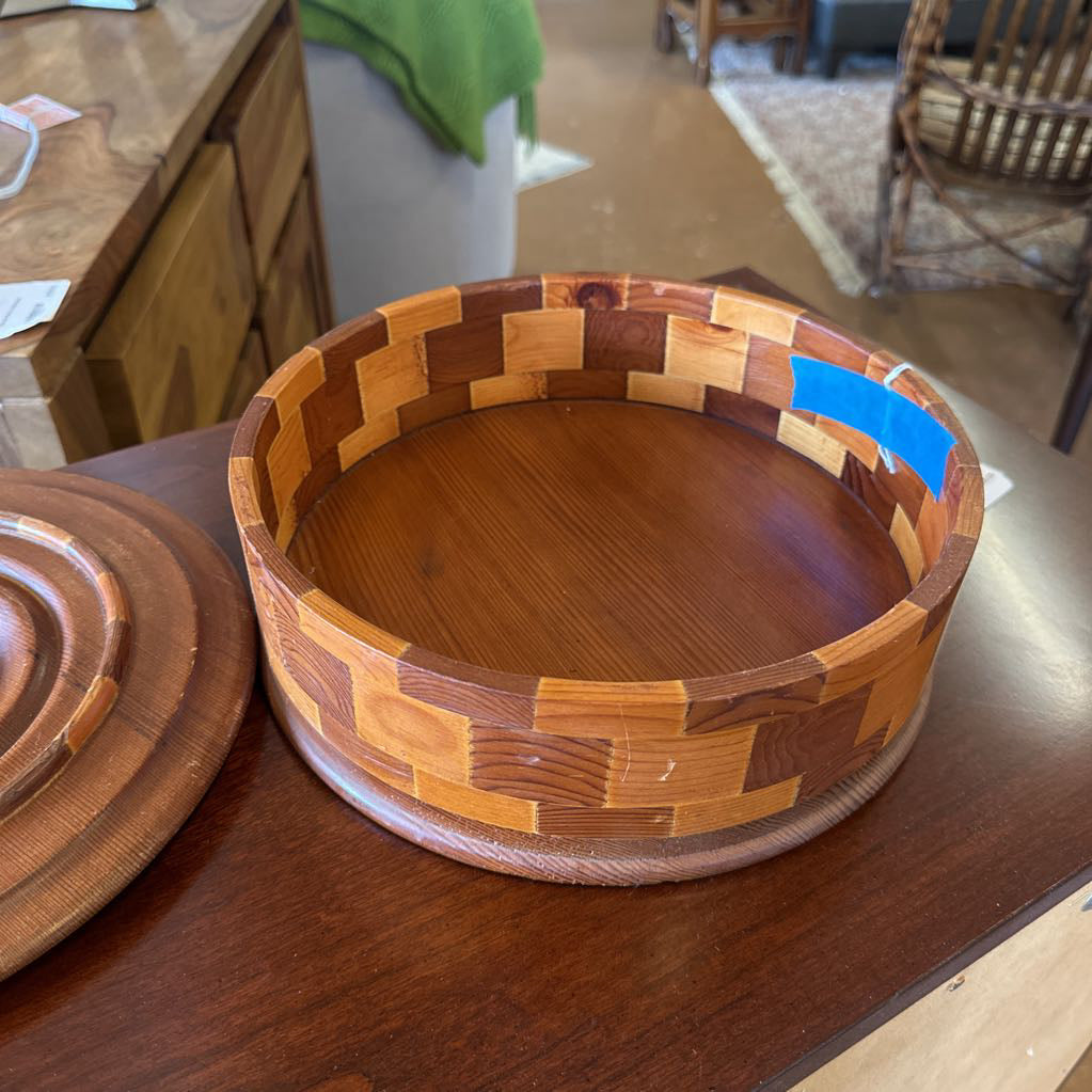 Redwood Dish W/ Lid SMALLS