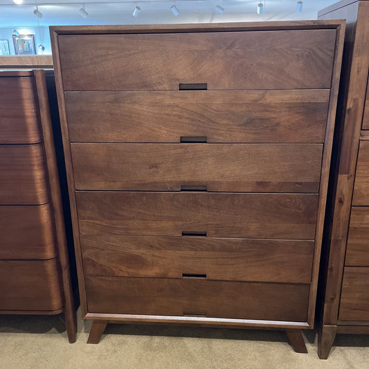 Milnor Chest of Drawers