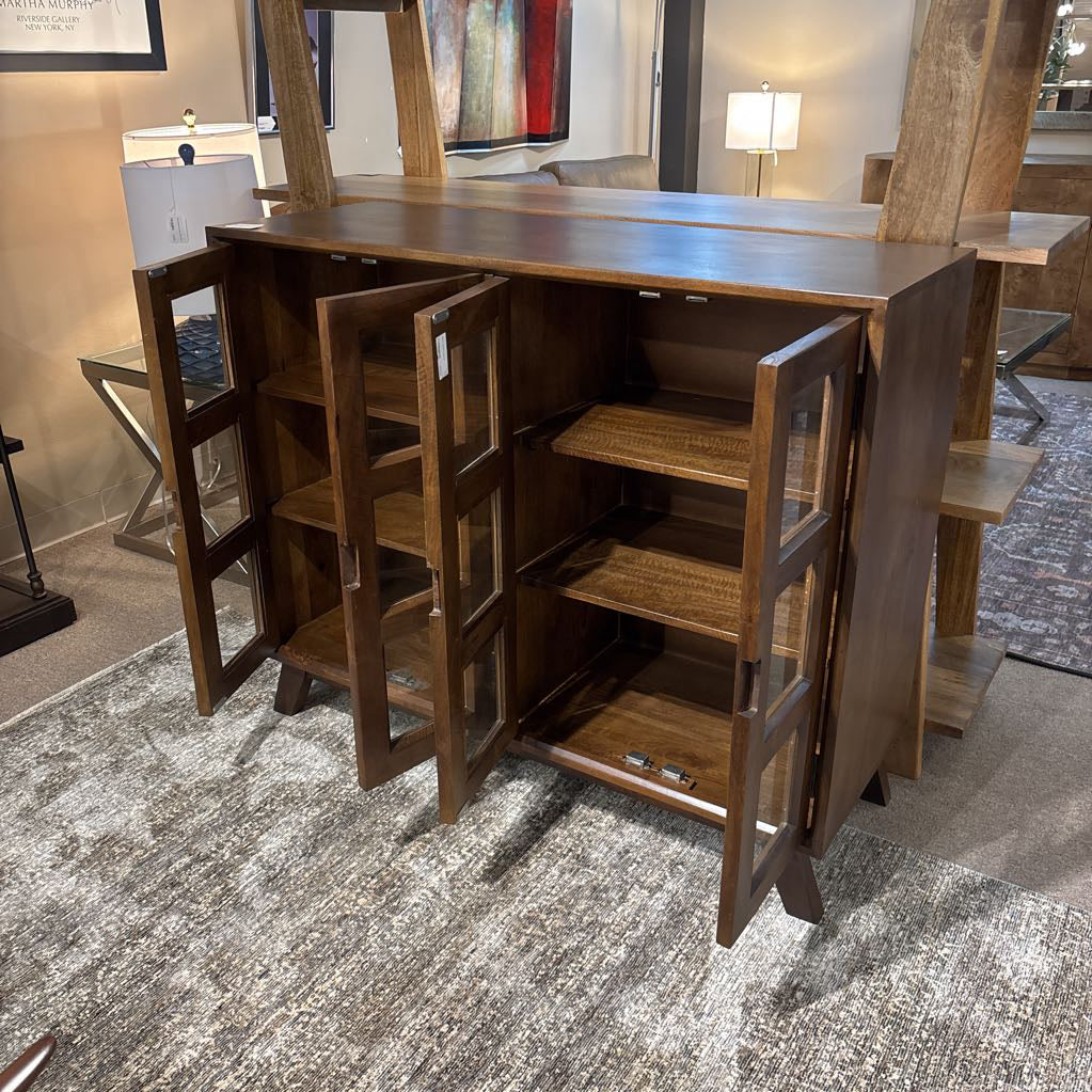 Milnor Display Cabinet