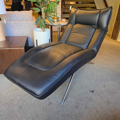 Scandinavian Black Adjustable Chaise Lounge